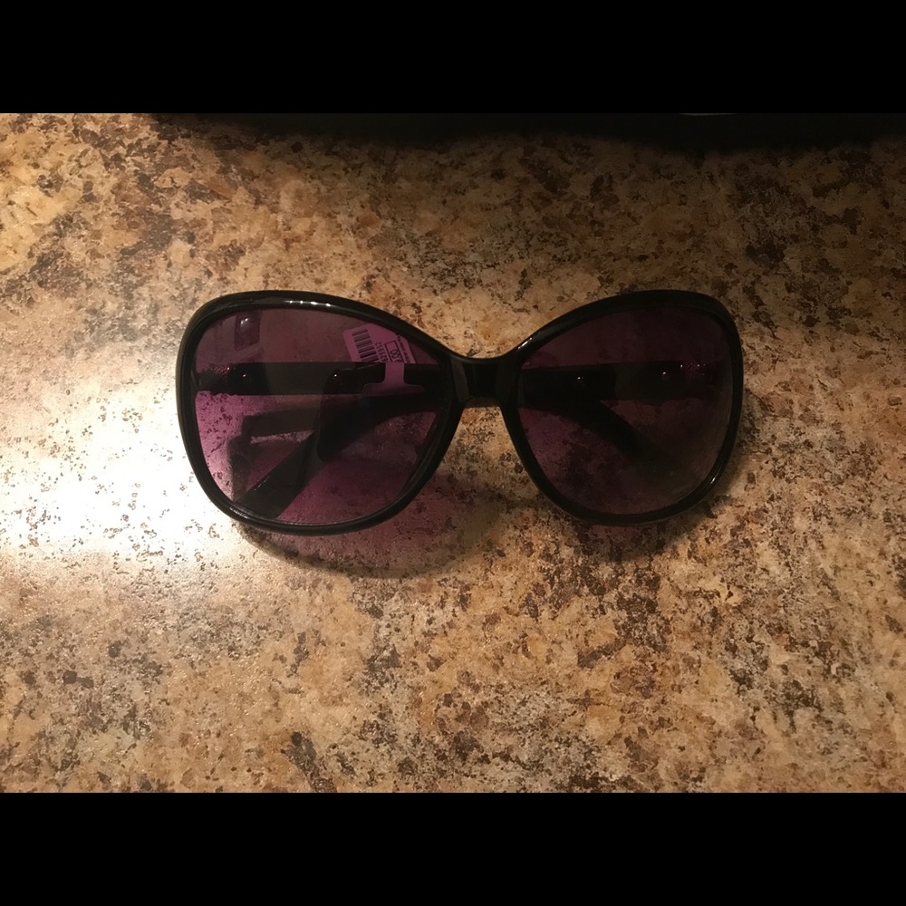 Black sunglasses